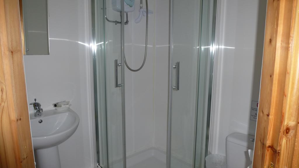 Whitehall Guest House Colwyn Bay Εξωτερικό φωτογραφία