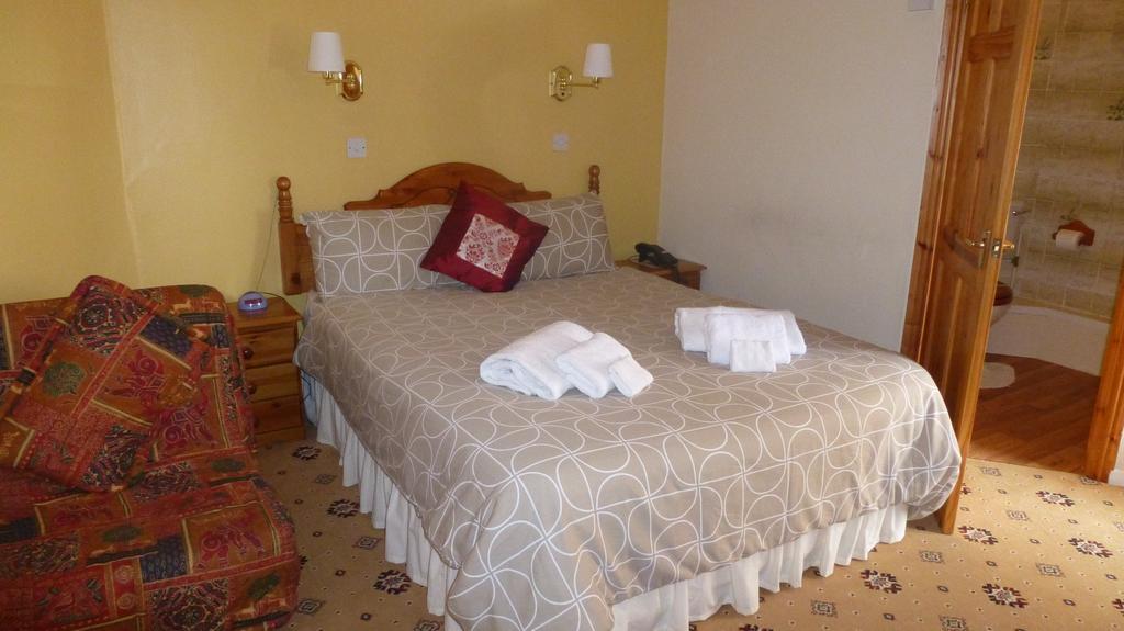 Whitehall Guest House Colwyn Bay Εξωτερικό φωτογραφία